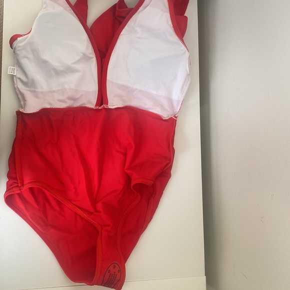 Ruffled V-Neck One Piece Swimsuit - Picture 8 of 11